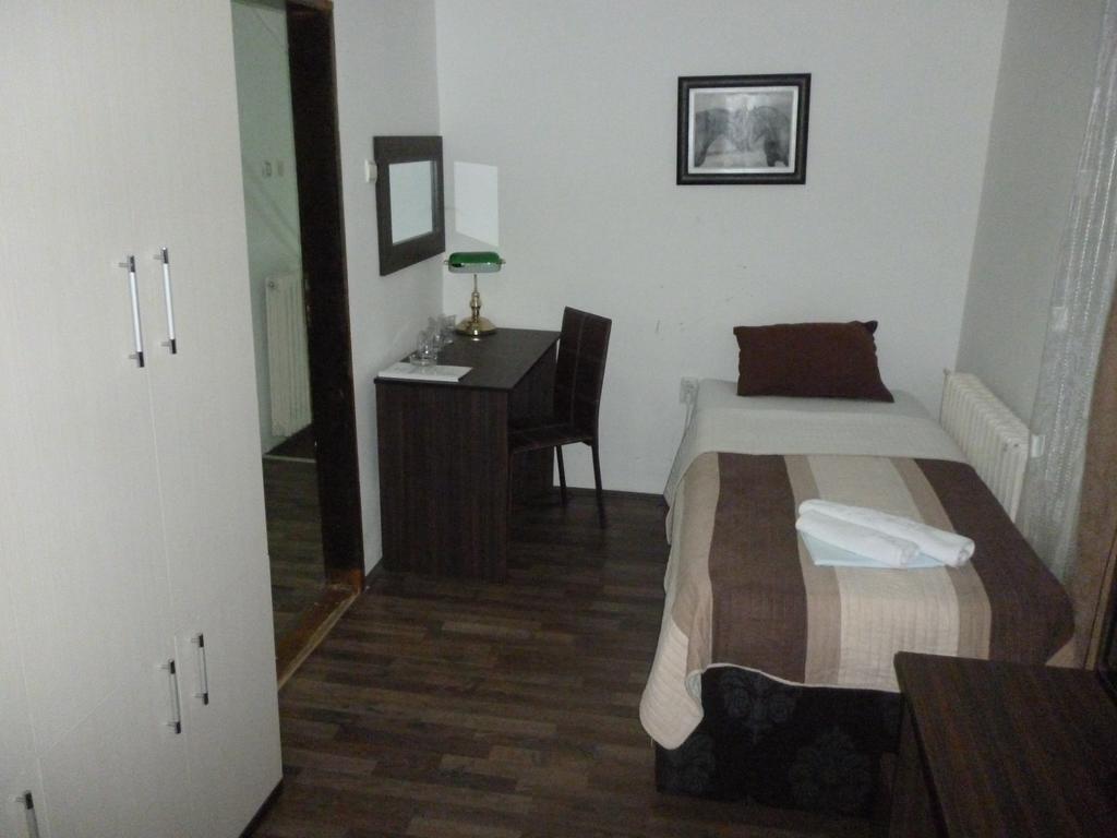 Gros Hotel - Leskovac Leskovac  Luaran gambar