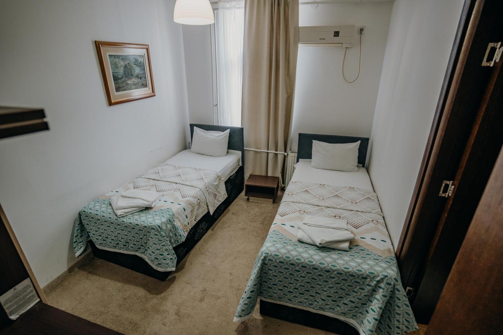 Gros Hotel - Leskovac Leskovac  Luaran gambar