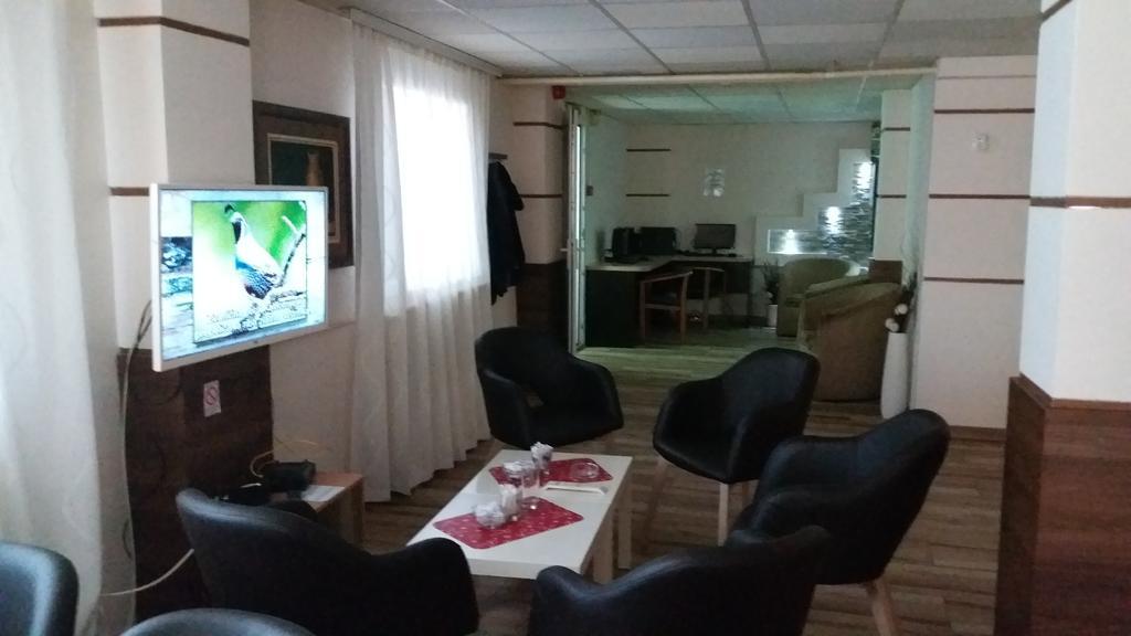 Gros Hotel - Leskovac Leskovac  Luaran gambar