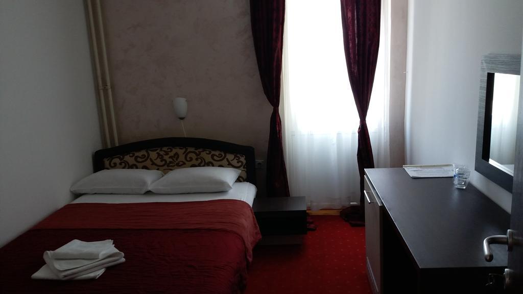 Gros Hotel - Leskovac Leskovac  Luaran gambar