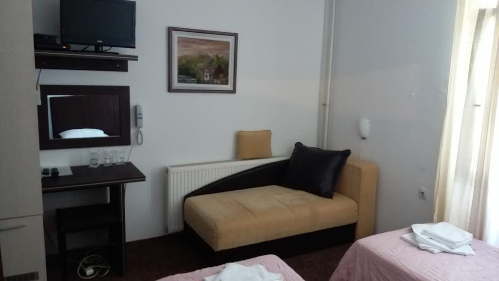 Gros Hotel - Leskovac Leskovac  Luaran gambar