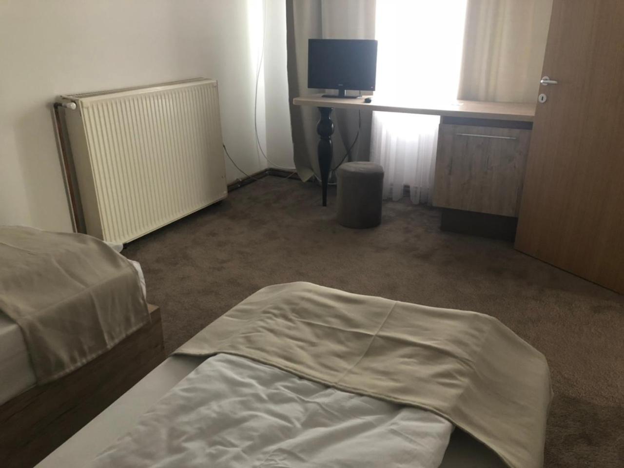 Gros Hotel - Leskovac Leskovac  Luaran gambar